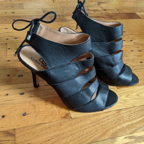 Ciao Bella Peep Toe Peekaboo Heels - Picture 1 of 6